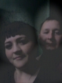 Была в гостях у знакомой сделано фото на котором есть тень.Помогите разобраться что это